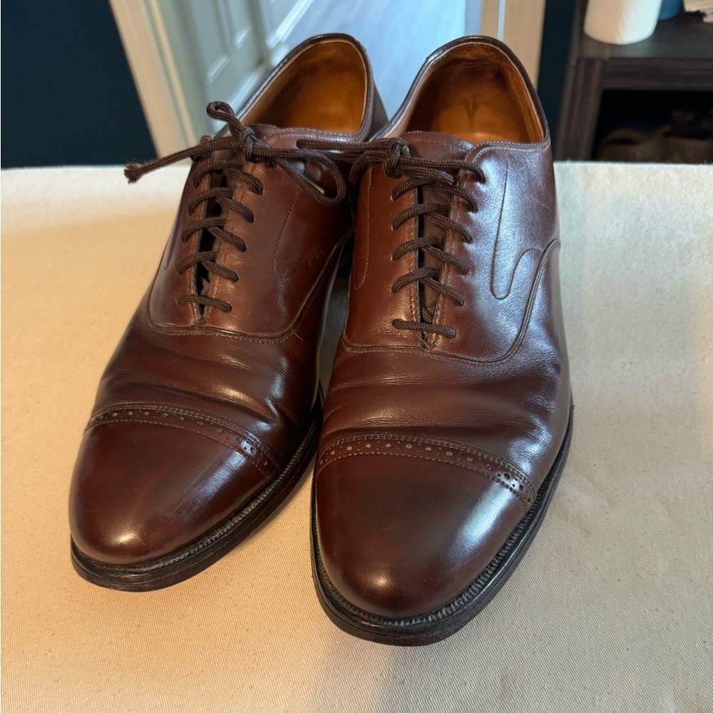 Johnston and Murphy Size 10 Brown Leather
